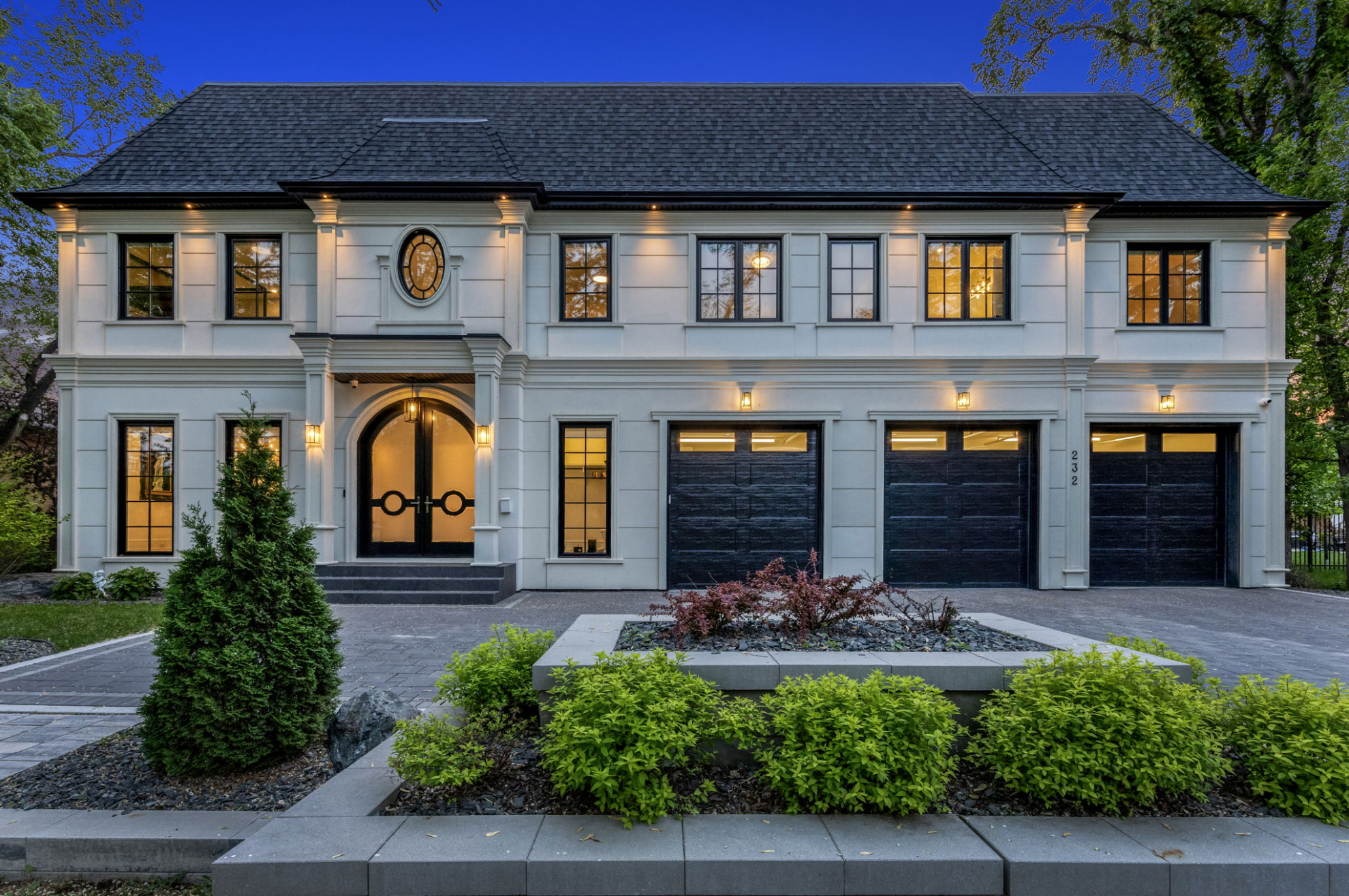 Lamont Manor